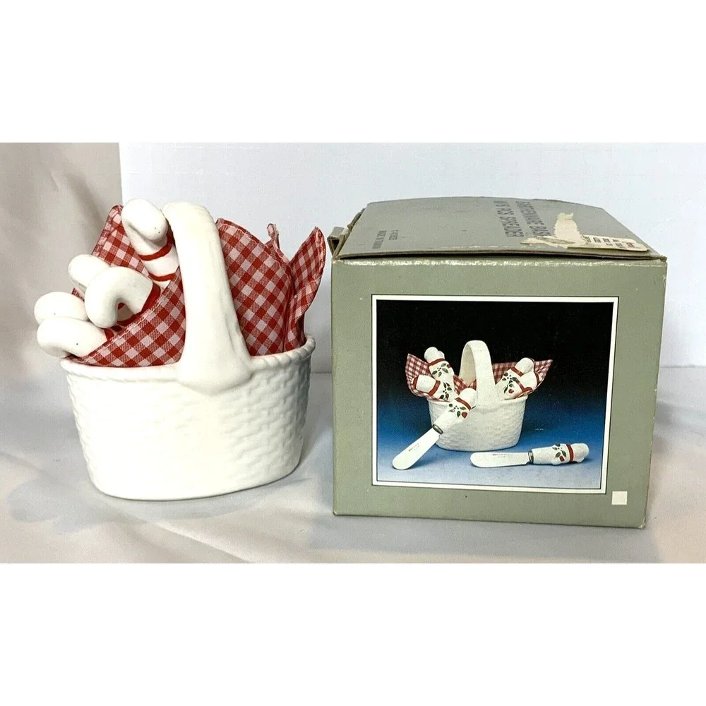 Spreader‎ Set Vintage Ceramic Stainless Christmas Holly 8 Piece w/Box